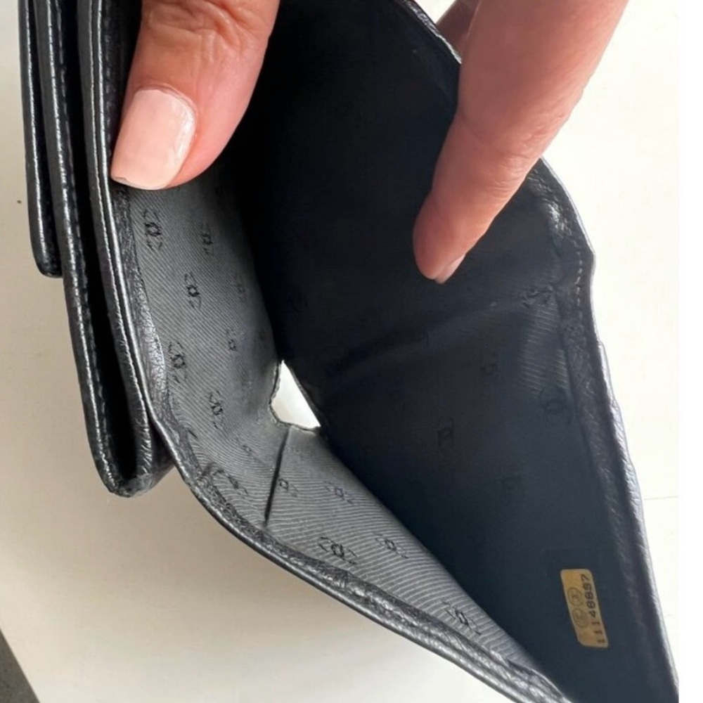 Authentic Black Chanel wallet in excellent condition! - Picture 11 of 14